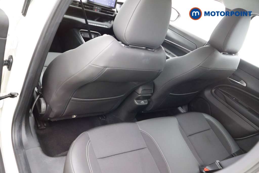 Jeep Avenger Altitude Manual Petrol SUV - Stock Number (1565136) - 13th supplementary image