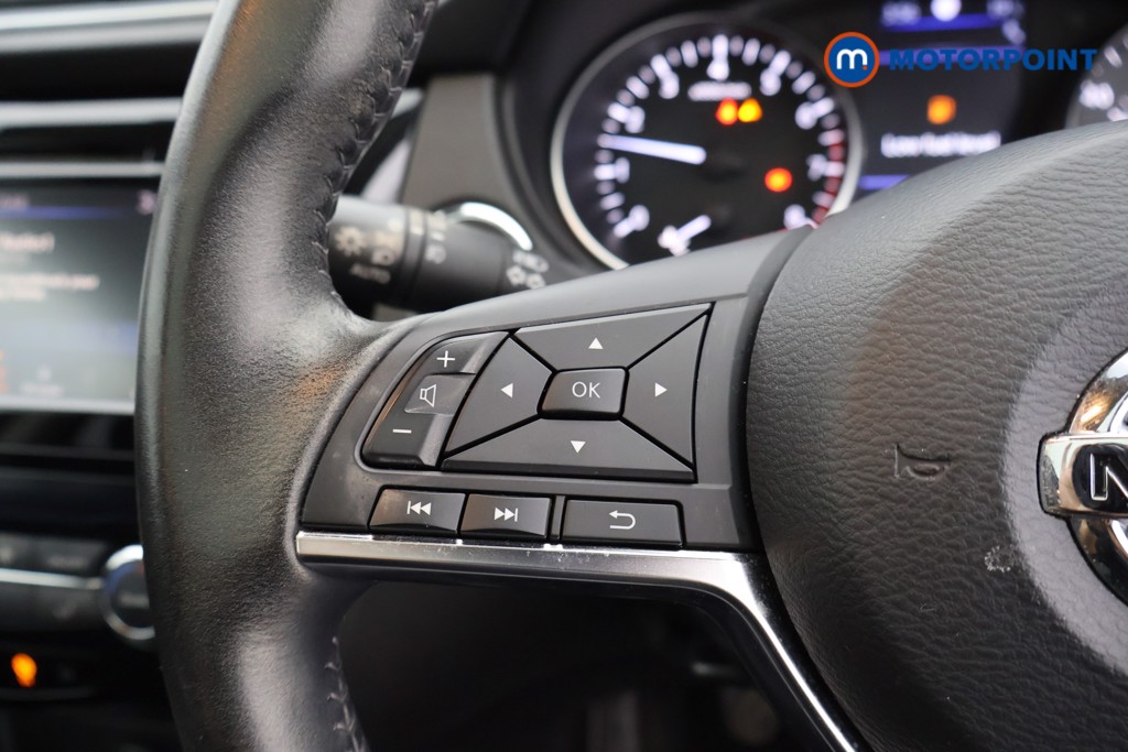 Nissan Qashqai N-Connecta Manual Petrol SUV - Stock Number (1565406) - 2nd supplementary image