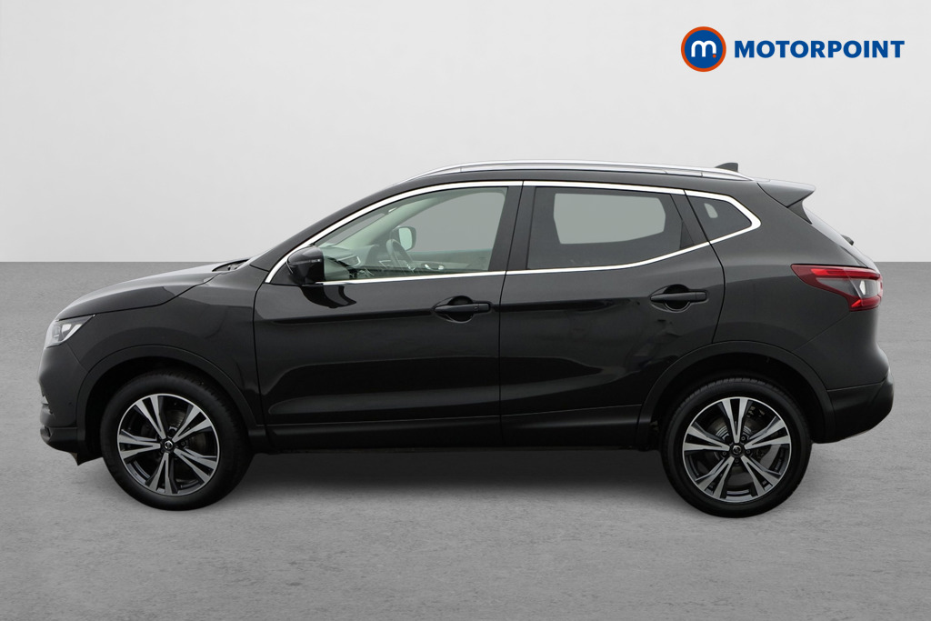 Nissan Qashqai N-Connecta Manual Petrol SUV - Stock Number (1565406) - Passenger side