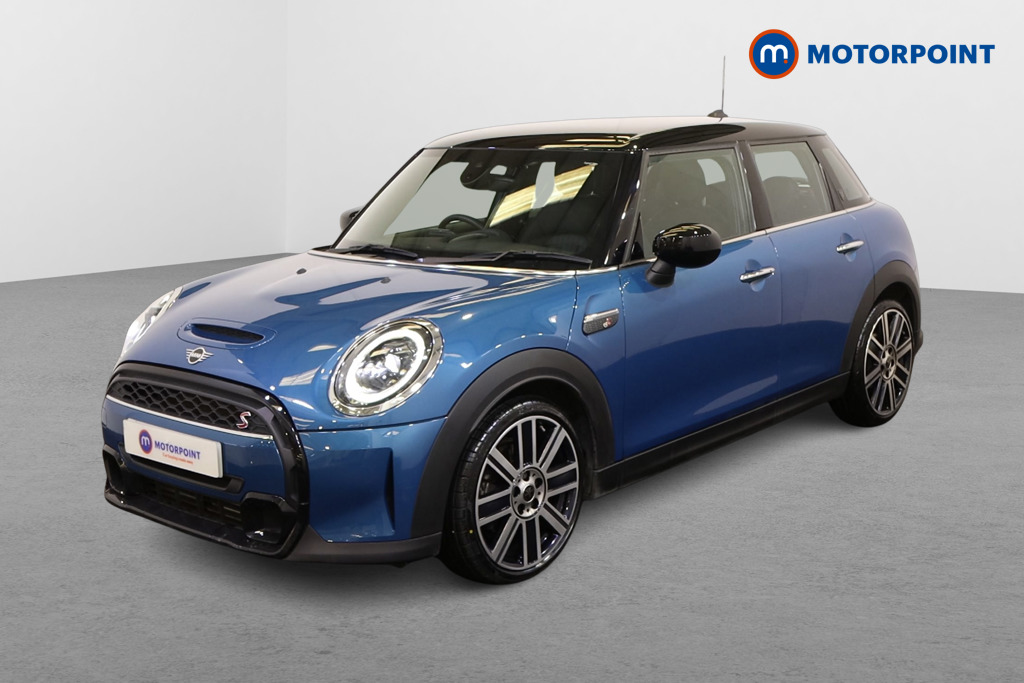 Mini Hatchback Cooper S Exclusive Automatic Petrol Hatchback - Stock Number (1565773) - Passenger side front corner