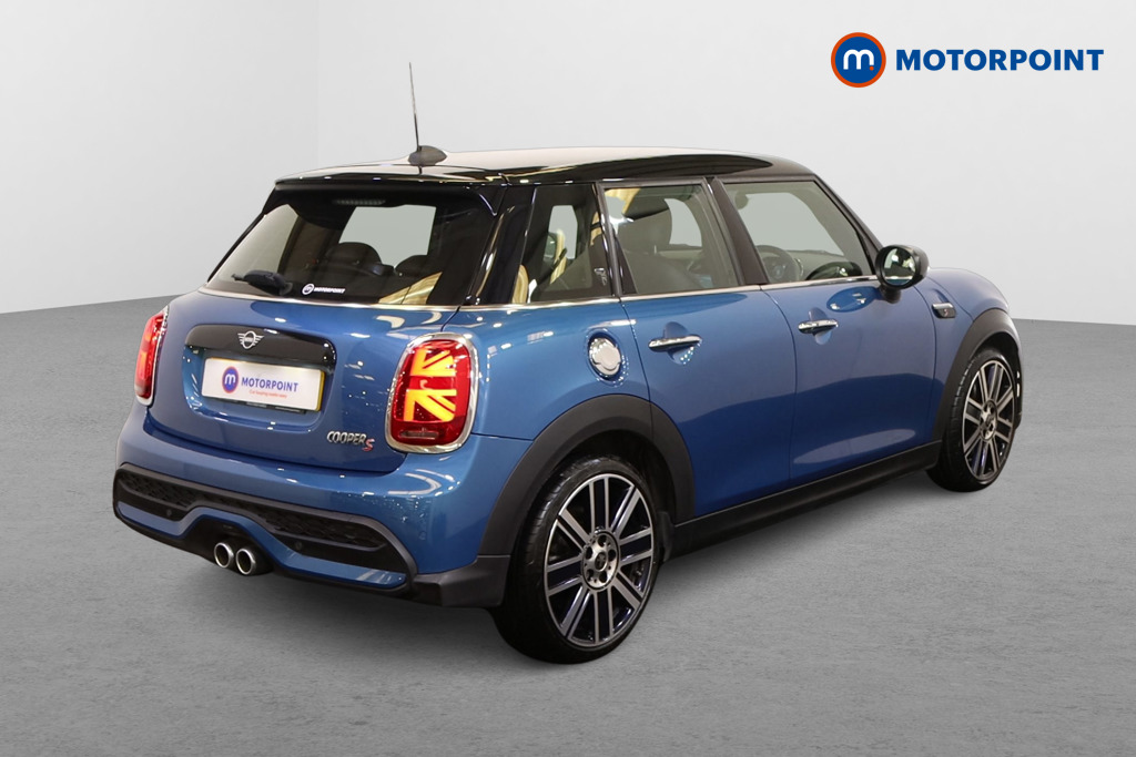 Mini Hatchback Cooper S Exclusive Automatic Petrol Hatchback - Stock Number (1565773) - Drivers side rear corner