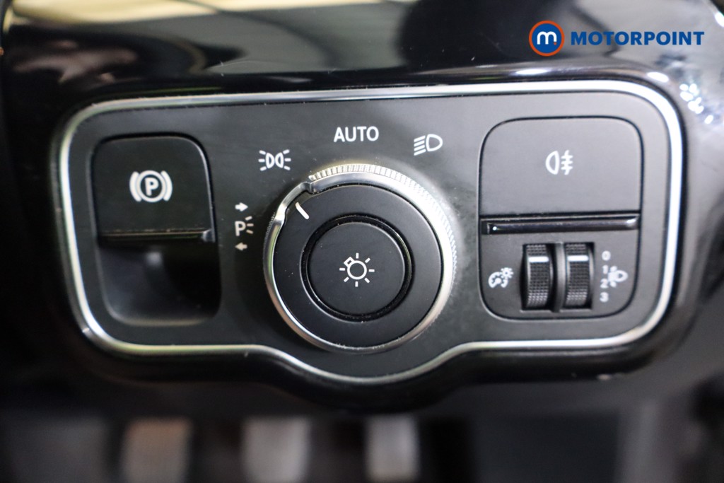 Mercedes-Benz A Class SE Manual Petrol Hatchback - Stock Number (1565898) - 16th supplementary image