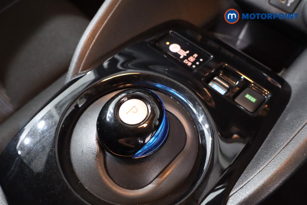 Nissan Leaf N-Connecta Automatic Electric Hatchback - Stock Number (1566937) - 14th supplementary image