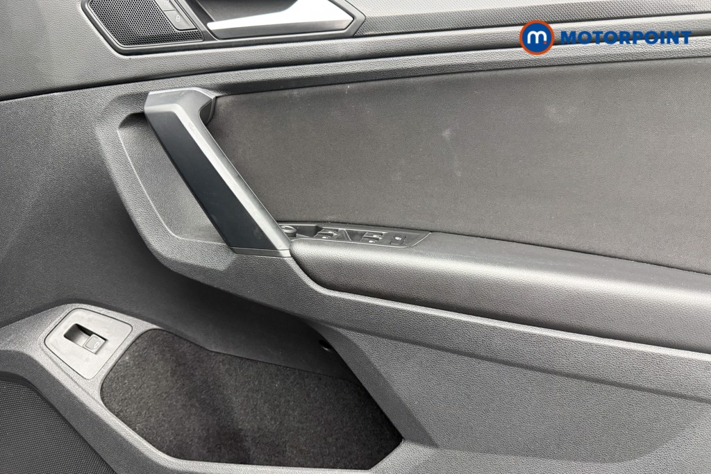 Volkswagen Tiguan Elegance Automatic Petrol SUV - Stock Number (1566992) - 18th supplementary image