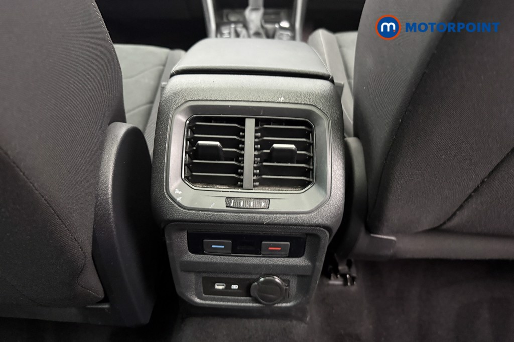 Volkswagen Tiguan Elegance Automatic Petrol SUV - Stock Number (1566992) - 21st supplementary image