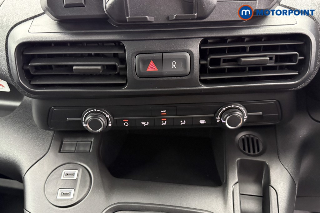 Vauxhall Combo Cargo Prime Manual Diesel Crew Bus - Stock Number (1567049) - 6th supplementary image