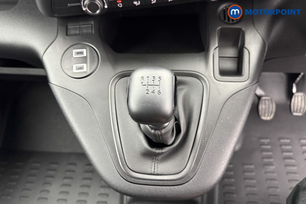 Vauxhall Combo Cargo Prime Manual Diesel Crew Bus - Stock Number (1567049) - 7th supplementary image
