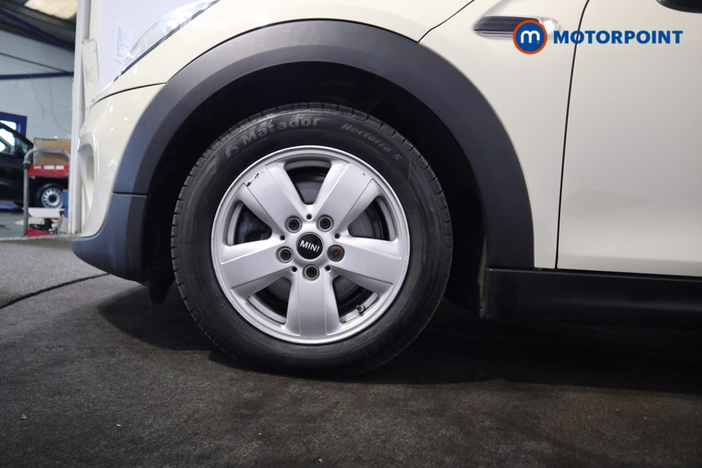 Mini Hatchback Cooper Manual Petrol Hatchback - Stock Number (1567348) - 15th supplementary image
