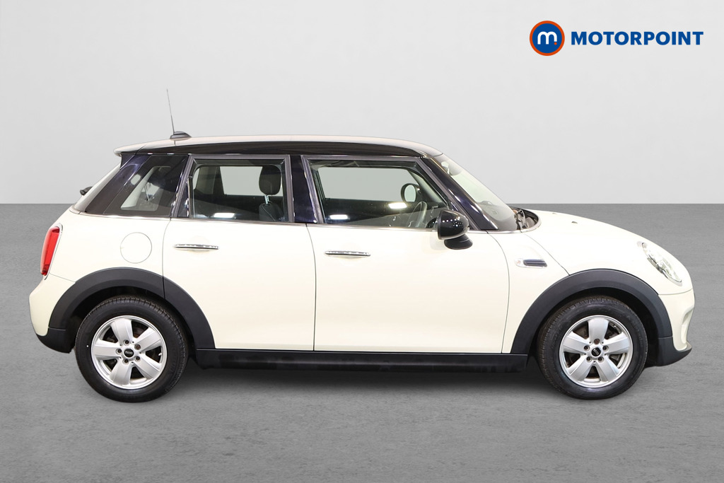 Mini Hatchback Cooper Manual Petrol Hatchback - Stock Number (1567348) - Drivers side