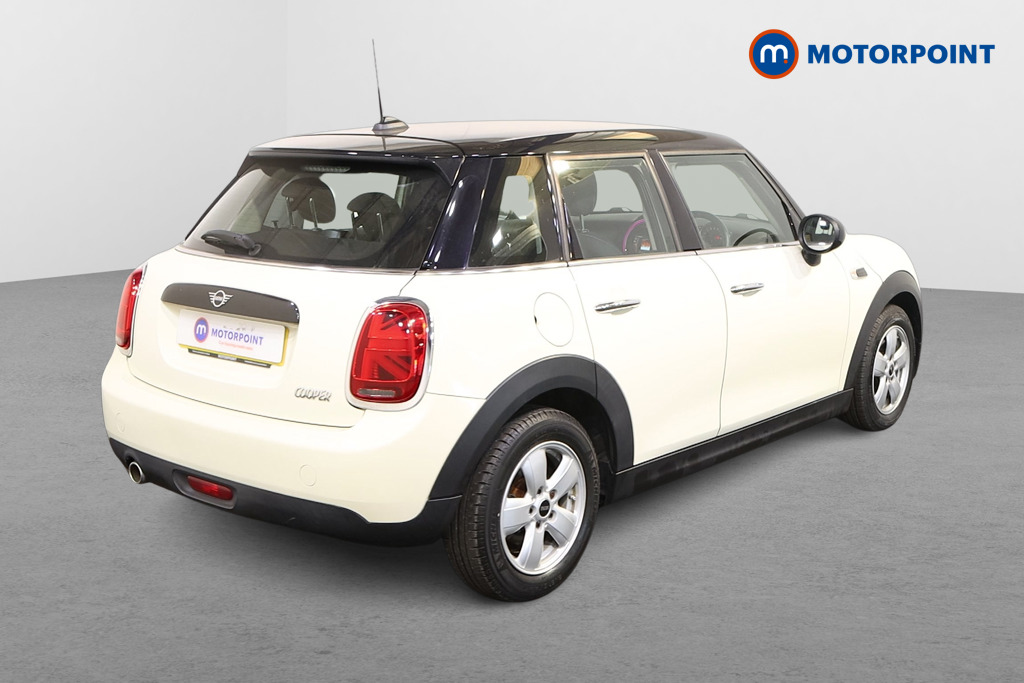 Mini Hatchback Cooper Manual Petrol Hatchback - Stock Number (1567348) - Drivers side rear corner