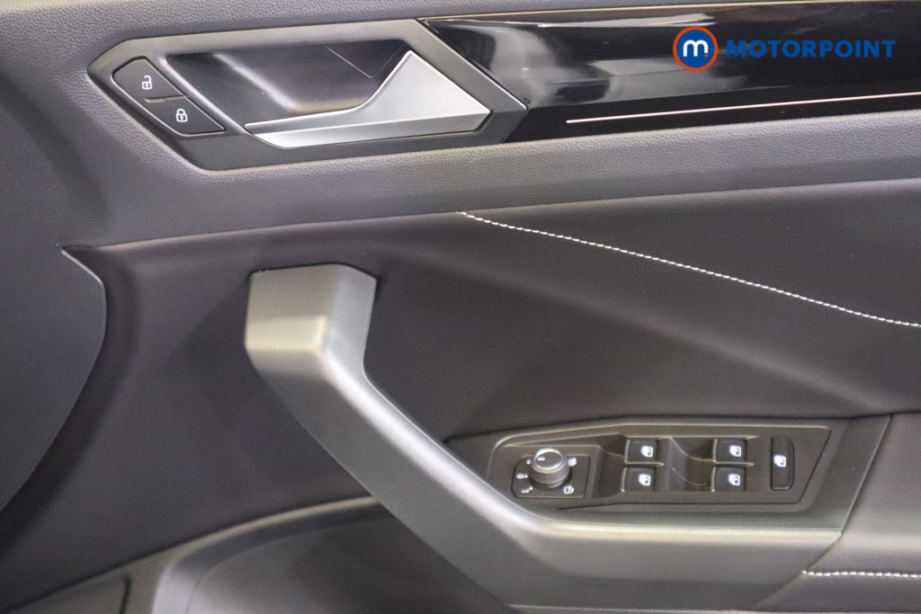Volkswagen T-Roc R-Line Automatic Diesel SUV - Stock Number (1567788) - 14th supplementary image