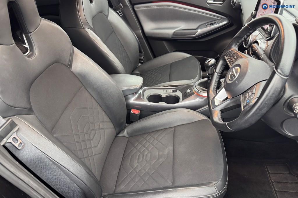 Nissan Juke Tekna Manual Petrol SUV - Stock Number (1568107) - 5th supplementary image
