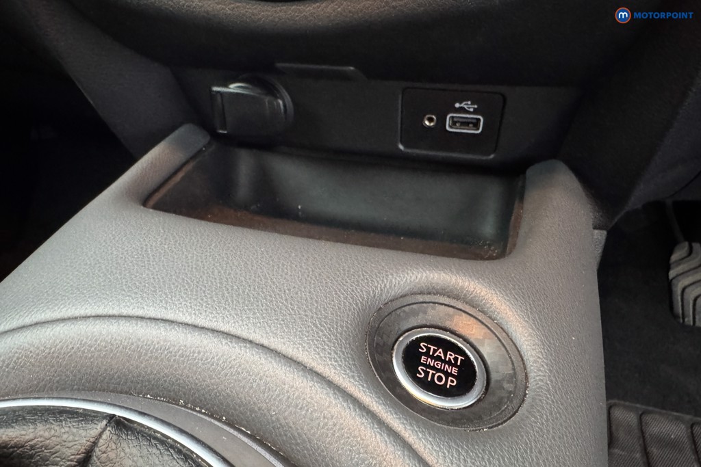 Nissan Juke Tekna Manual Petrol SUV - Stock Number (1568107) - 16th supplementary image