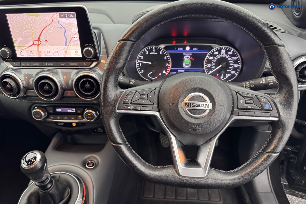 Nissan Juke Tekna Manual Petrol SUV - Stock Number (1568107) - 1st supplementary image