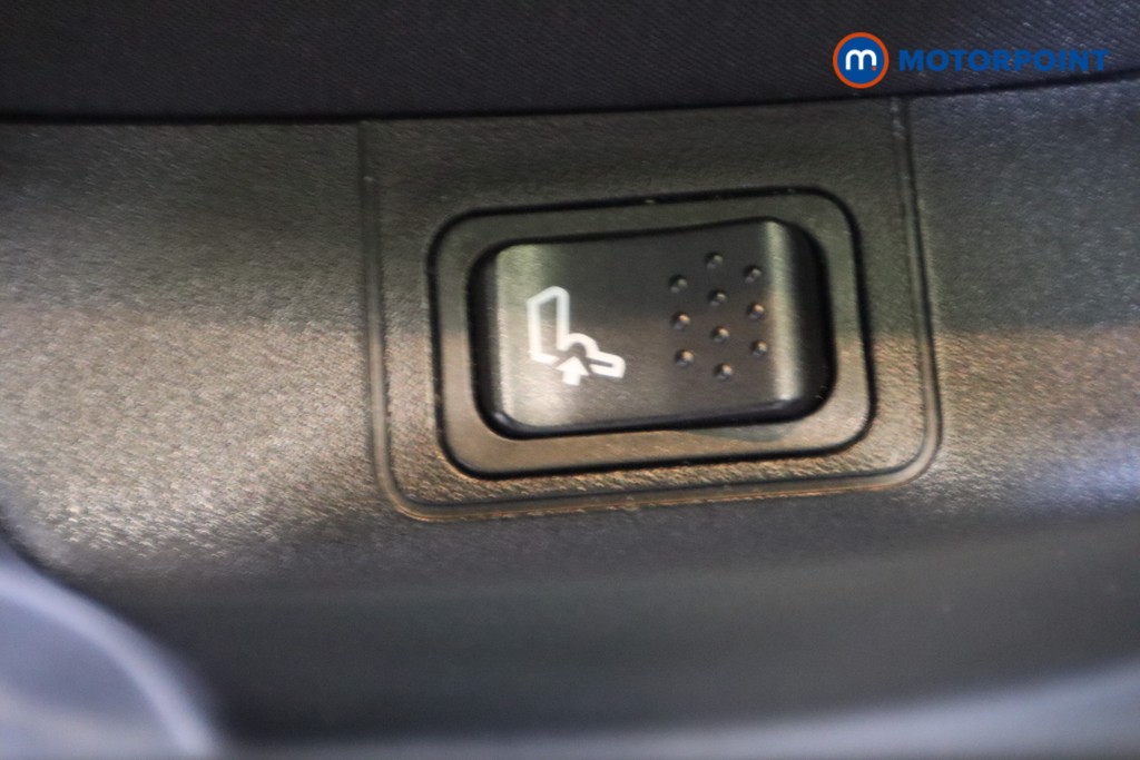 Fiat Tipo Cross 1.0 5Dr Manual Petrol Hatchback - Stock Number (1569077) - 16th supplementary image