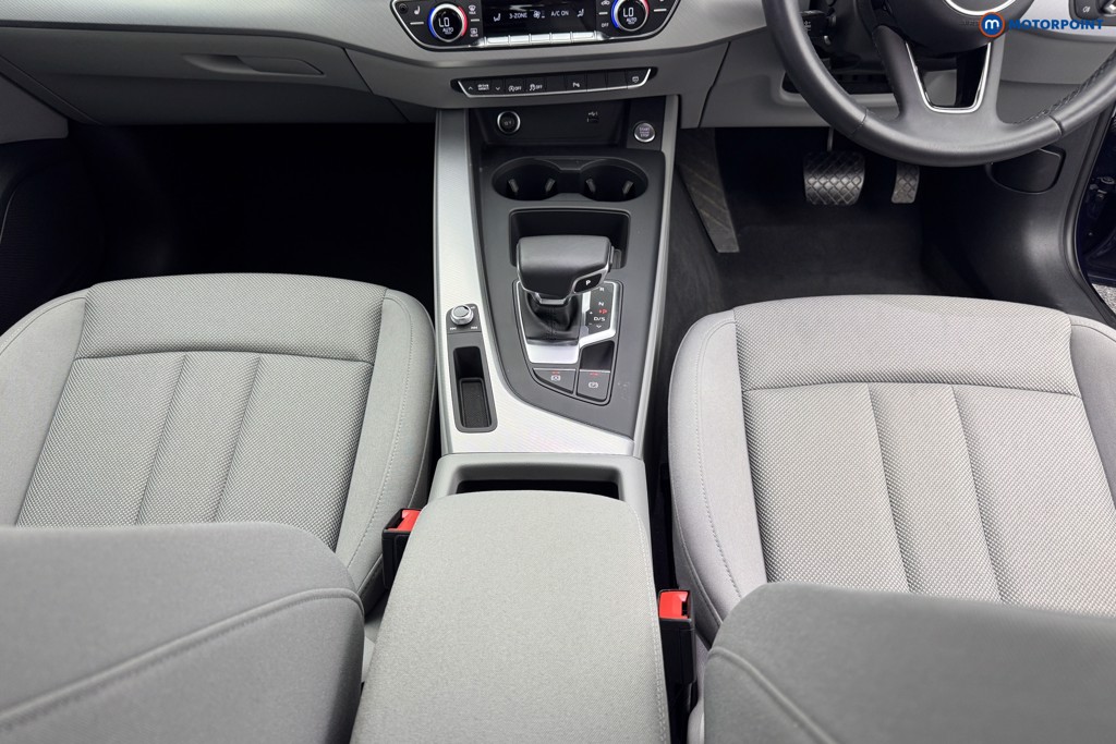 Audi A4 Technik Automatic Petrol Saloon - Stock Number (1569630) - 10th supplementary image