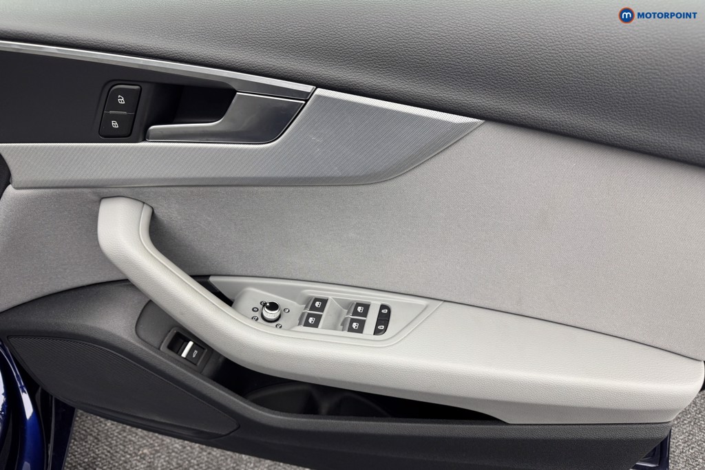 Audi A4 Technik Automatic Petrol Saloon - Stock Number (1569630) - 22nd supplementary image