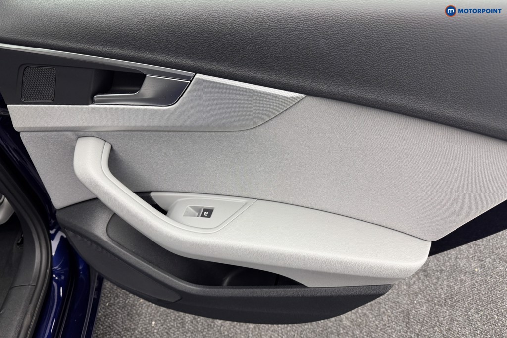 Audi A4 Technik Automatic Petrol Saloon - Stock Number (1569630) - 24th supplementary image