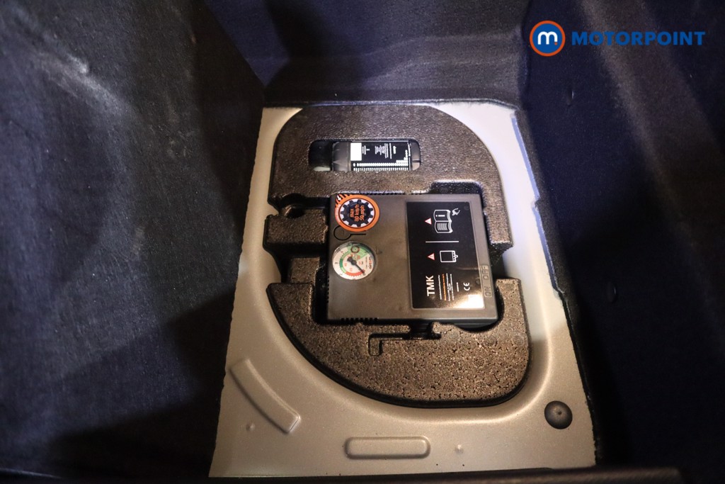 Mini Hatchback Cooper Classic Automatic Petrol Hatchback - Stock Number (1570454) - 27th supplementary image