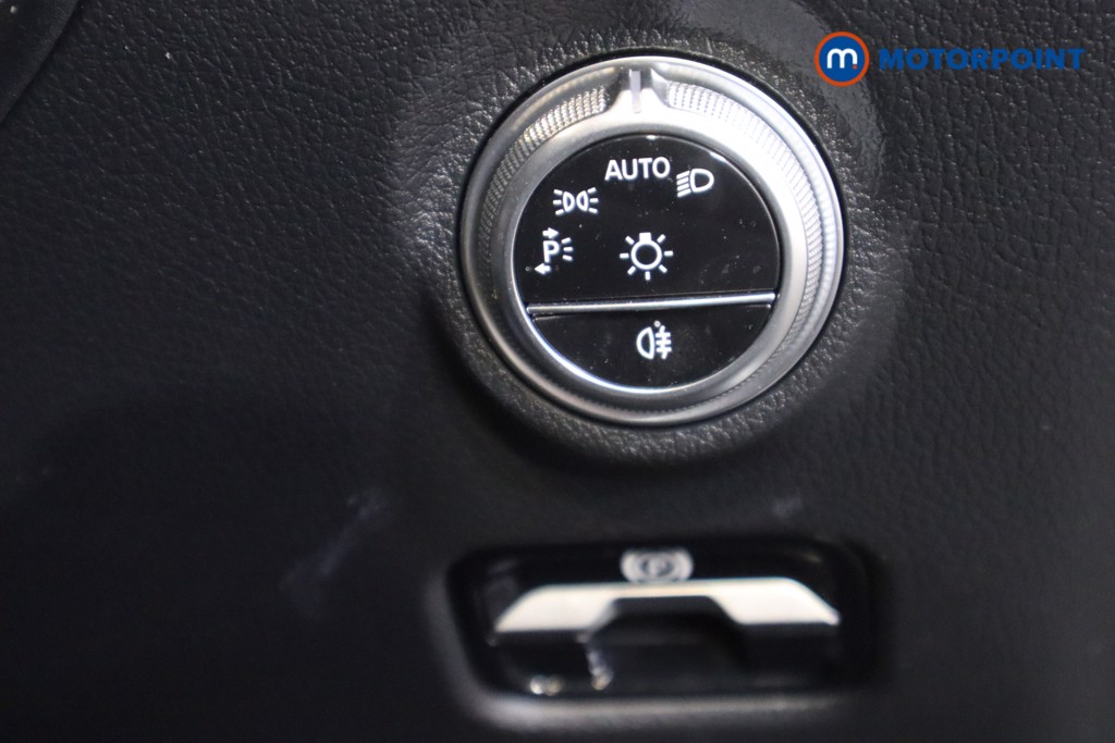 Mercedes-Benz C Class Amg Line Automatic Petrol Estate - Stock Number (1570485) - 17th supplementary image
