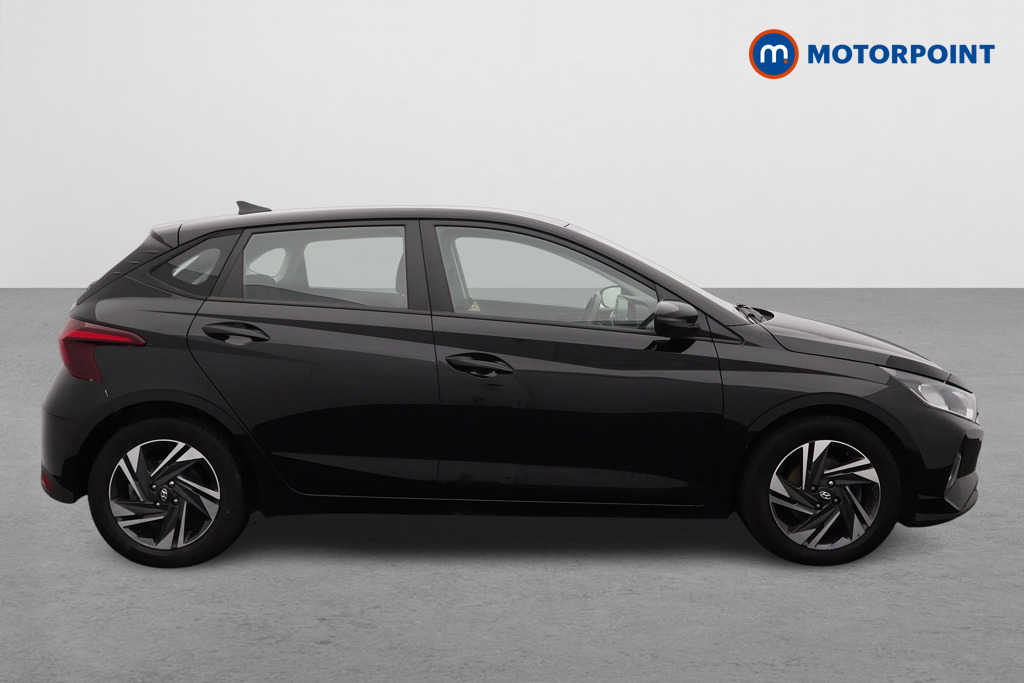 Hyundai I20 Element Manual Petrol Hatchback - Stock Number (1570954) - Drivers side