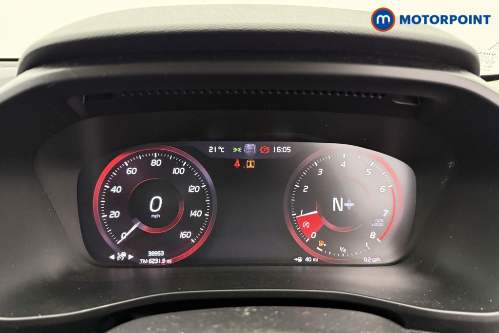 Volvo Xc40 Momentum Manual Petrol SUV - Stock Number (1570958) - 5th supplementary image
