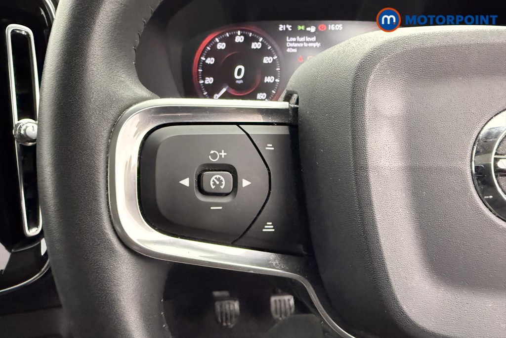Volvo Xc40 Momentum Manual Petrol SUV - Stock Number (1570958) - 12th supplementary image