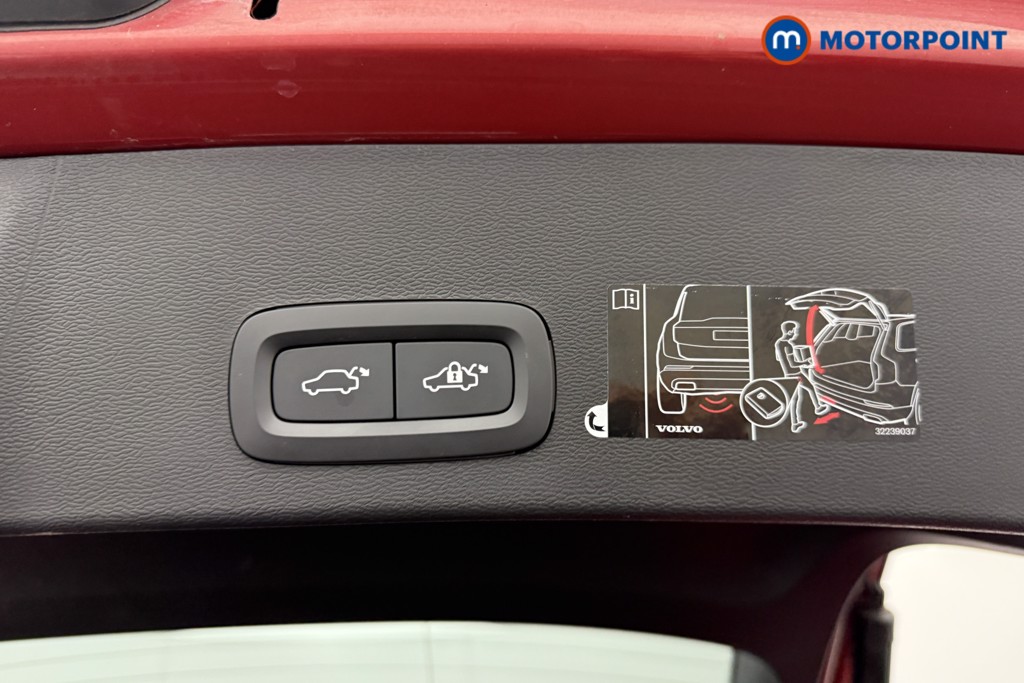 Volvo Xc40 Momentum Manual Petrol SUV - Stock Number (1570958) - 22nd supplementary image