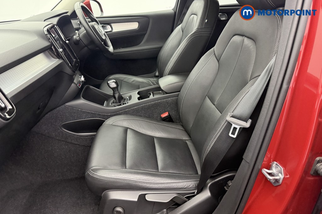 Volvo Xc40 Momentum Manual Petrol SUV - Stock Number (1570958) - 23rd supplementary image