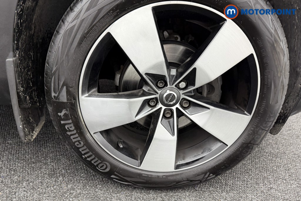 Volvo Xc40 Momentum Manual Petrol SUV - Stock Number (1570958) - 33rd supplementary image