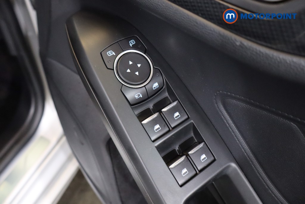 Ford Focus St-Line Edition Manual Petrol-Electric Hybrid Hatchback - Stock Number (1571024) - 18th supplementary image
