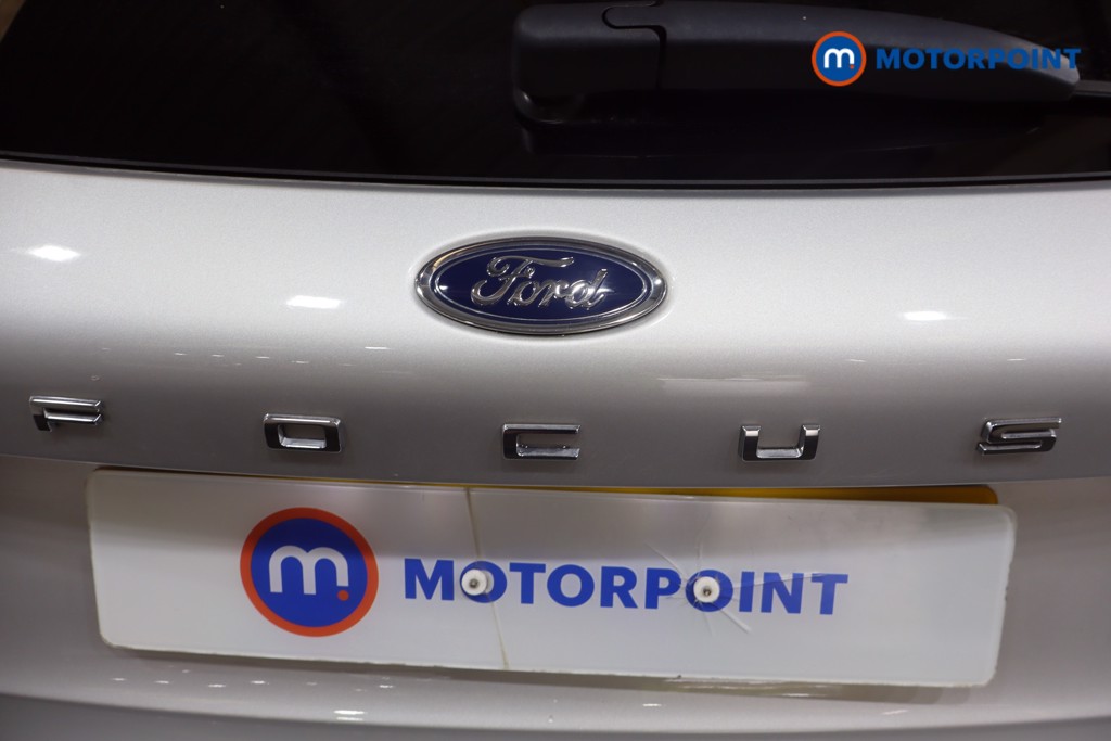 Ford Focus St-Line Edition Manual Petrol-Electric Hybrid Hatchback - Stock Number (1571024) - 32nd supplementary image
