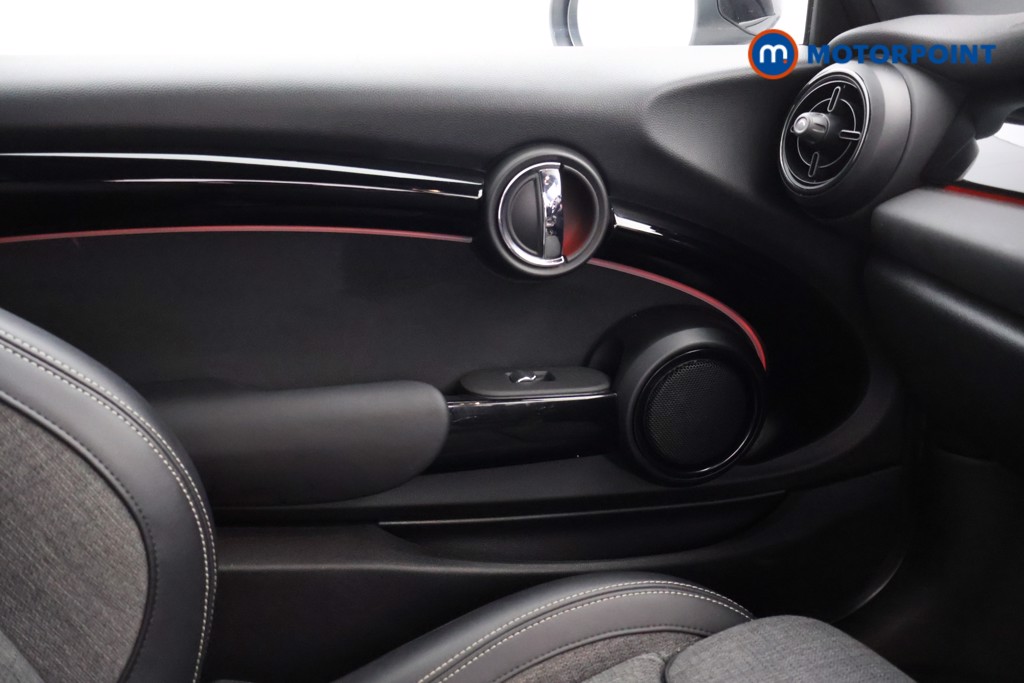 Mini Hatchback Cooper S Level 2 Automatic Electric Hatchback - Stock Number (1571157) - 8th supplementary image