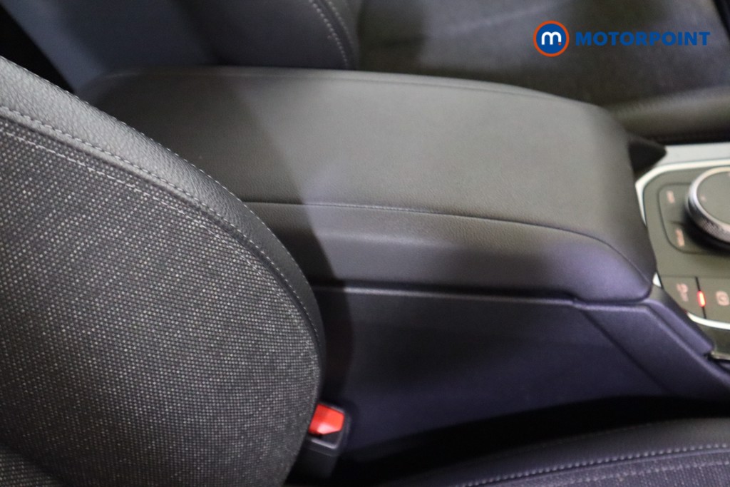 BMW 2 Series Sport Manual Petrol Saloon - Stock Number (1571266) - 25th supplementary image