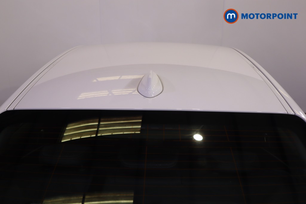 BMW 2 Series Sport Manual Petrol Saloon - Stock Number (1571266) - 30th supplementary image