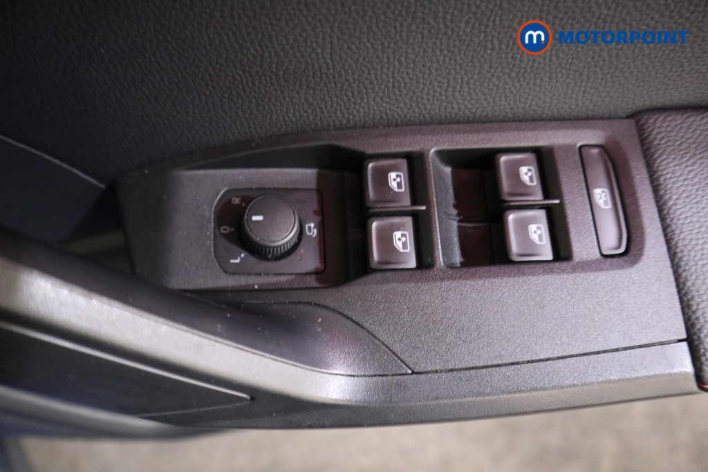 Seat Arona Fr Sport Manual Petrol SUV - Stock Number (1571928) - 9th supplementary image