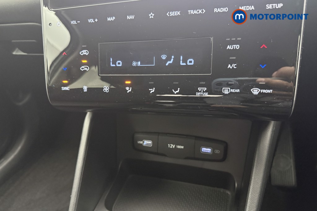Hyundai Tucson Se Connect Manual Petrol SUV - Stock Number (1572107) - 9th supplementary image