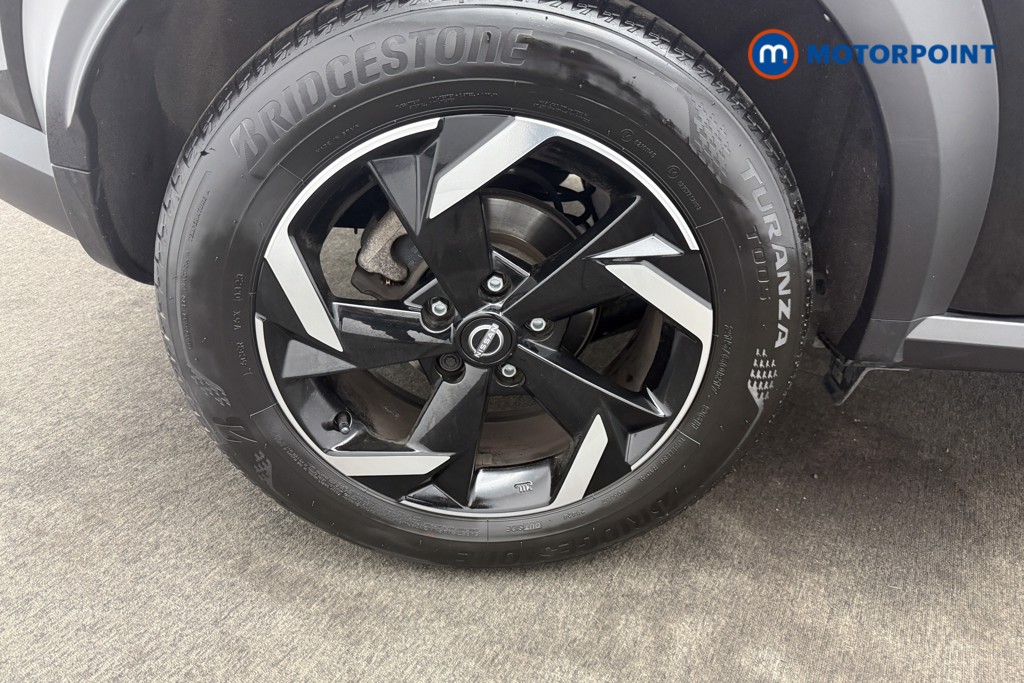 Nissan Juke N-Connecta Automatic Petrol SUV - Stock Number (1572652) - 17th supplementary image