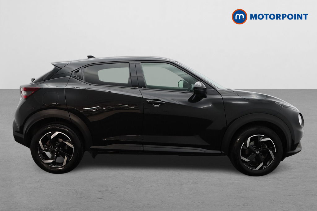 Nissan Juke N-Connecta Automatic Petrol SUV - Stock Number (1572652) - Drivers side
