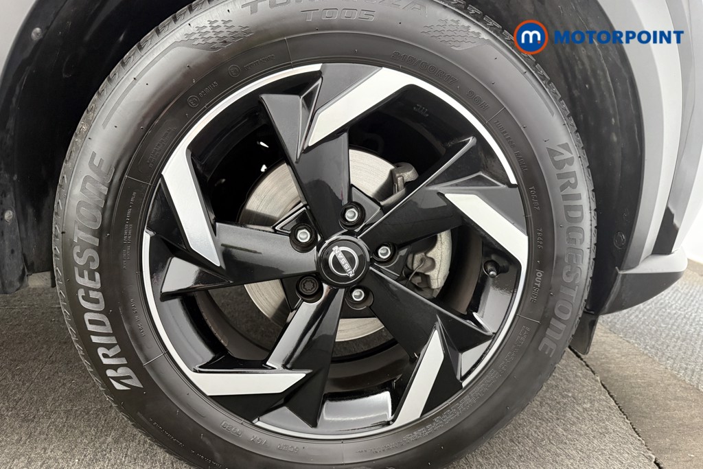 Nissan Juke N-Connecta Automatic Petrol SUV - Stock Number (1572657) - 11th supplementary image