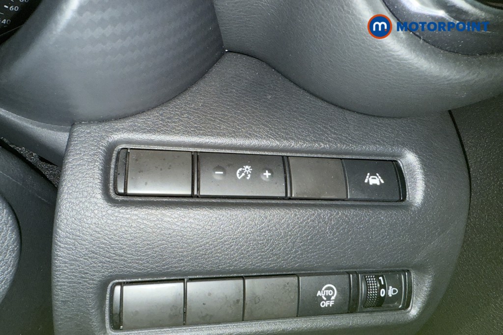 Nissan Juke N-Connecta Automatic Petrol SUV - Stock Number (1572657) - 17th supplementary image