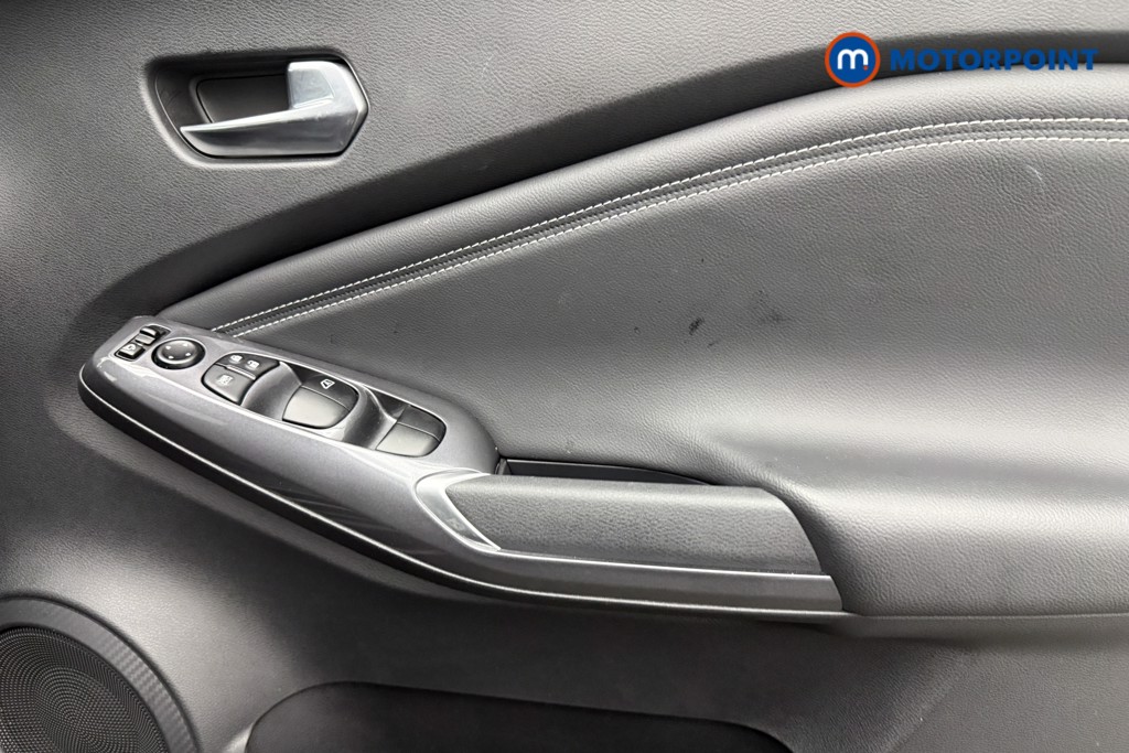 Nissan Juke N-Connecta Automatic Petrol SUV - Stock Number (1572657) - 18th supplementary image