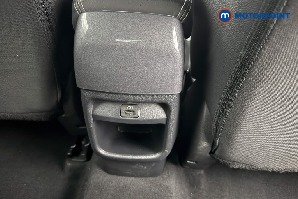 Nissan Juke N-Connecta Automatic Petrol SUV - Stock Number (1572657) - 20th supplementary image