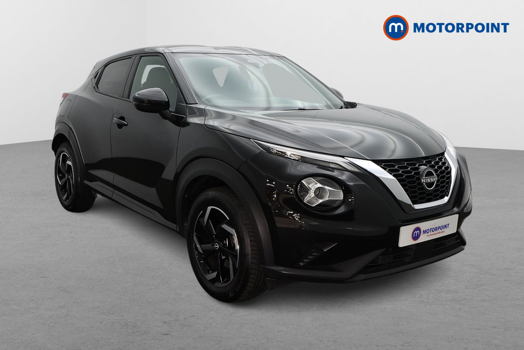 Nissan Juke N-Connecta Automatic Petrol SUV - Stock Number (1572657) - Drivers side front corner