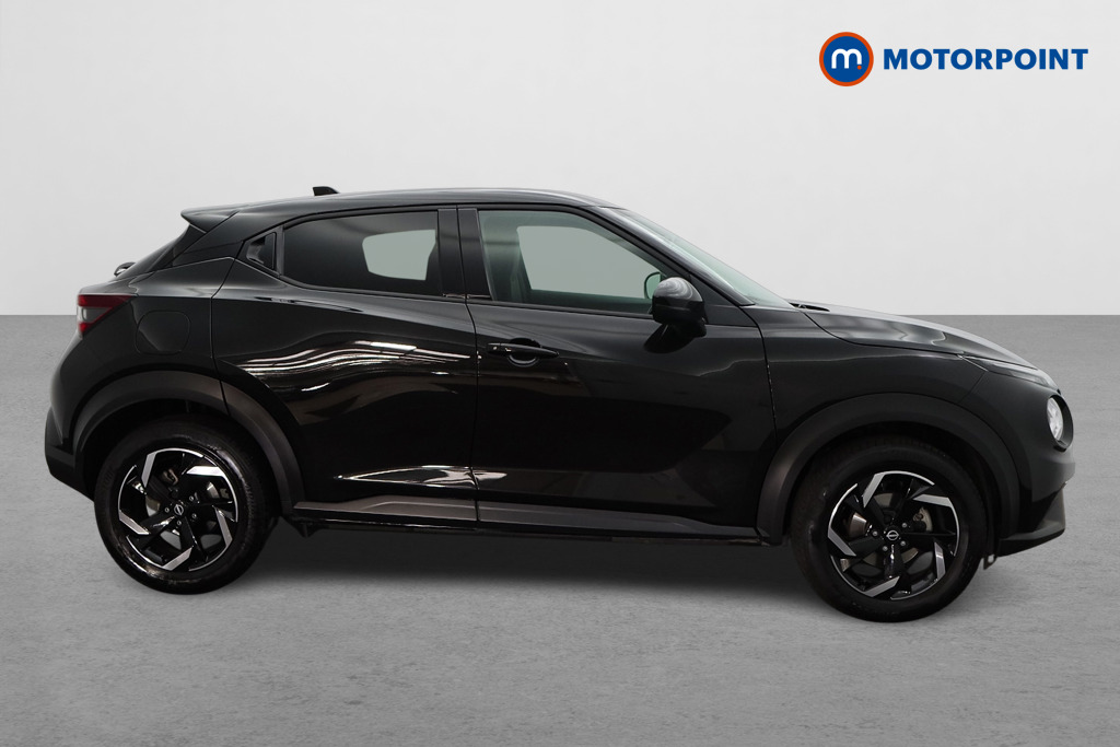 Nissan Juke N-Connecta Automatic Petrol SUV - Stock Number (1572657) - Drivers side