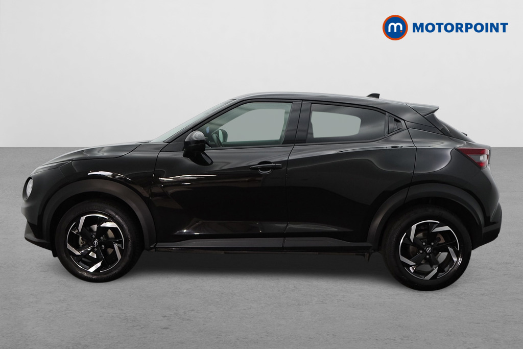 Nissan Juke N-Connecta Automatic Petrol SUV - Stock Number (1572657) - Passenger side