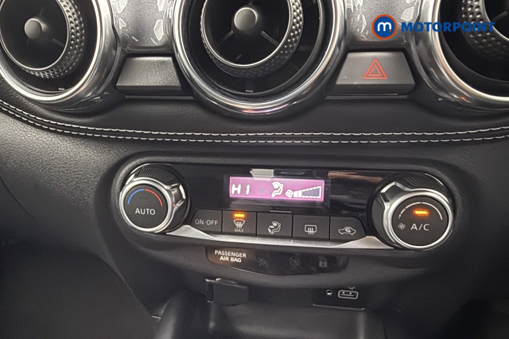 Nissan Juke N-Connecta Automatic Petrol SUV - Stock Number (1572661) - 7th supplementary image