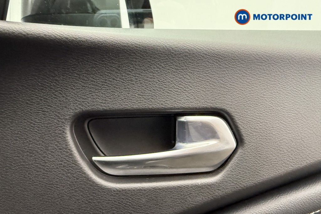 Nissan Juke N-Connecta Automatic Petrol SUV - Stock Number (1572661) - 13th supplementary image