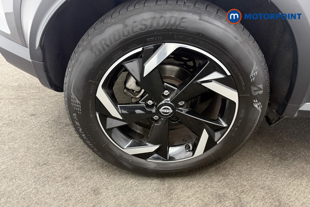 Nissan Juke N-Connecta Automatic Petrol SUV - Stock Number (1572661) - 16th supplementary image