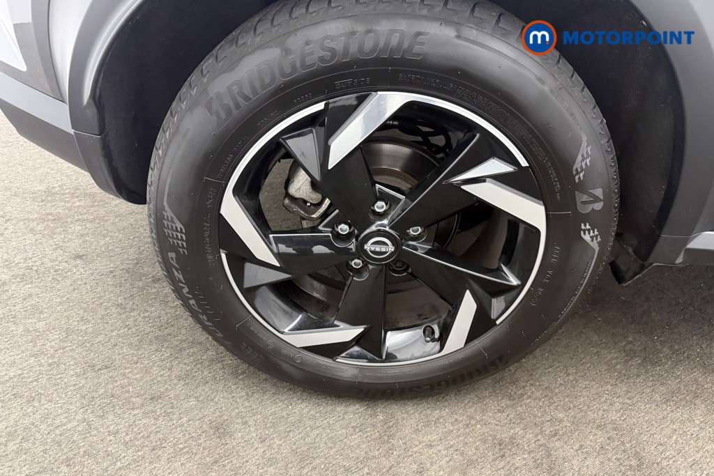 Nissan Juke N-Connecta Automatic Petrol SUV - Stock Number (1572661) - 17th supplementary image